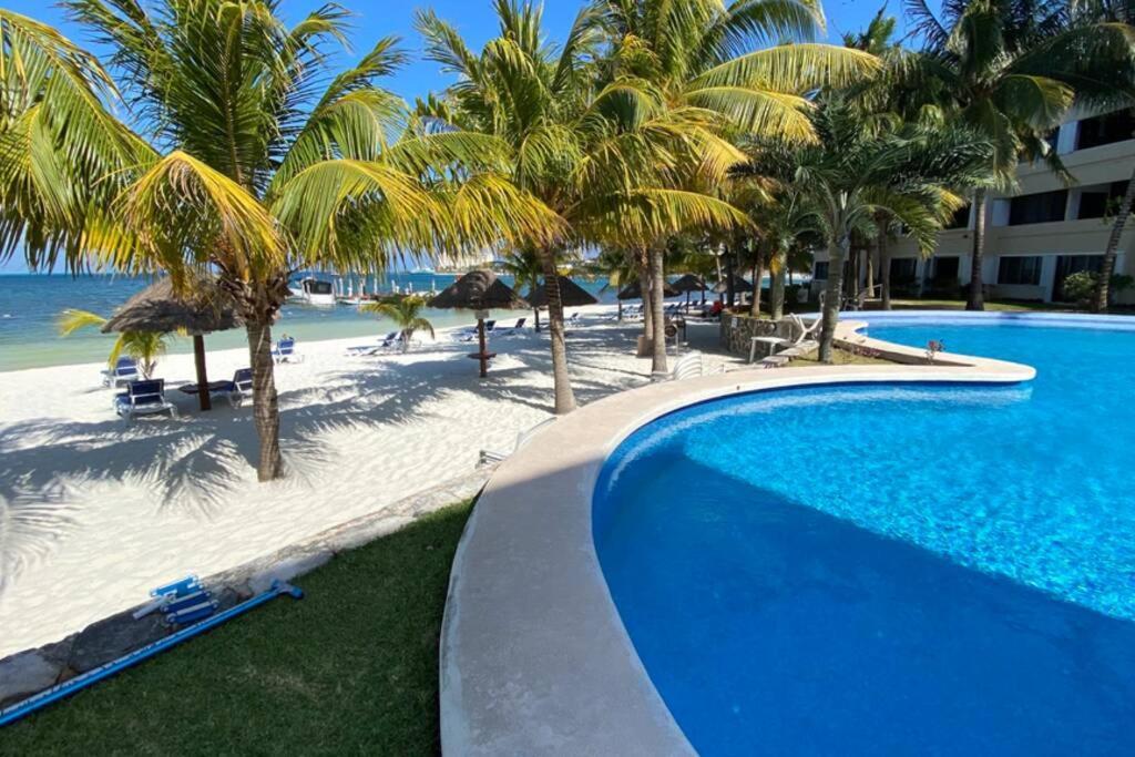 Oceanfront Condo Bm By Andiani Cancún Esterno foto