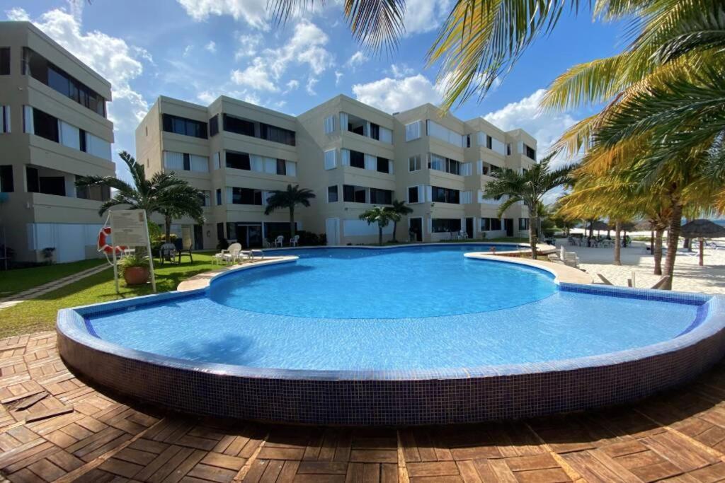 Oceanfront Condo Bm By Andiani Cancún Esterno foto