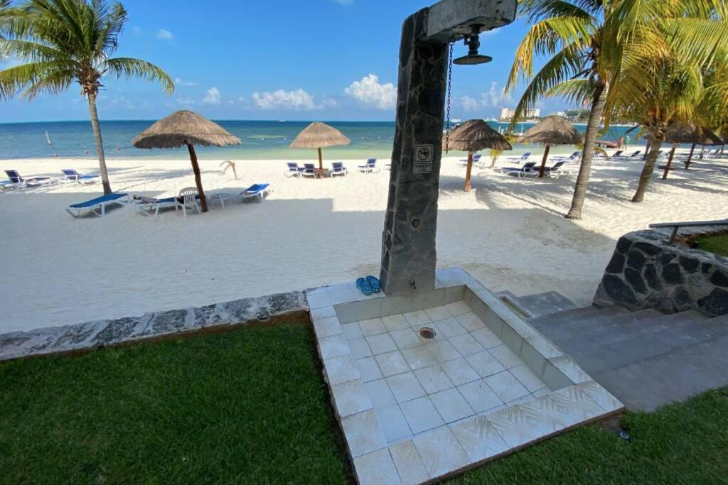Oceanfront Condo Bm By Andiani Cancún Esterno foto